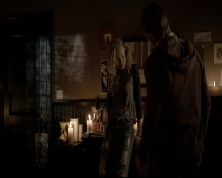 VampireDiariesWorld-dot-org_5x16WhileYouWereSleeping2170.jpg