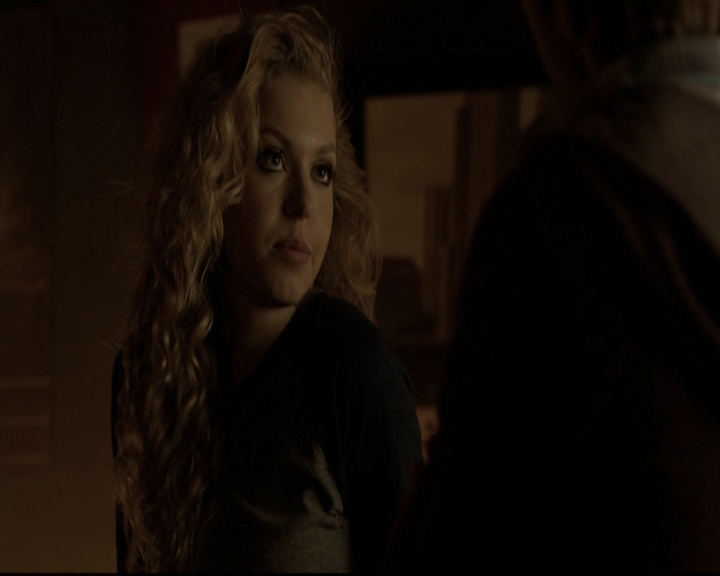 VampireDiariesWorld-dot-org_5x16WhileYouWereSleeping2177.jpg