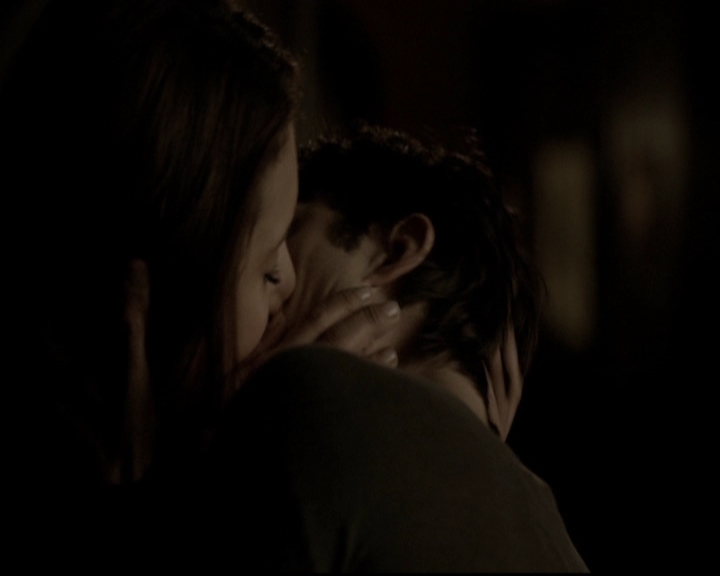 VampireDiariesWorld-dot-org_5x16WhileYouWereSleeping2296.jpg