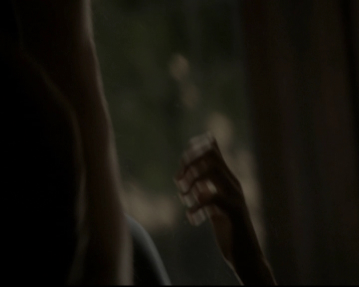 VampireDiariesWorld-dot-org_5x16WhileYouWereSleeping2303.jpg