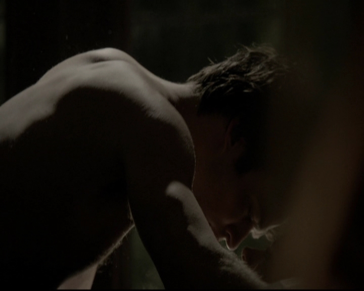 VampireDiariesWorld-dot-org_5x16WhileYouWereSleeping2311.jpg