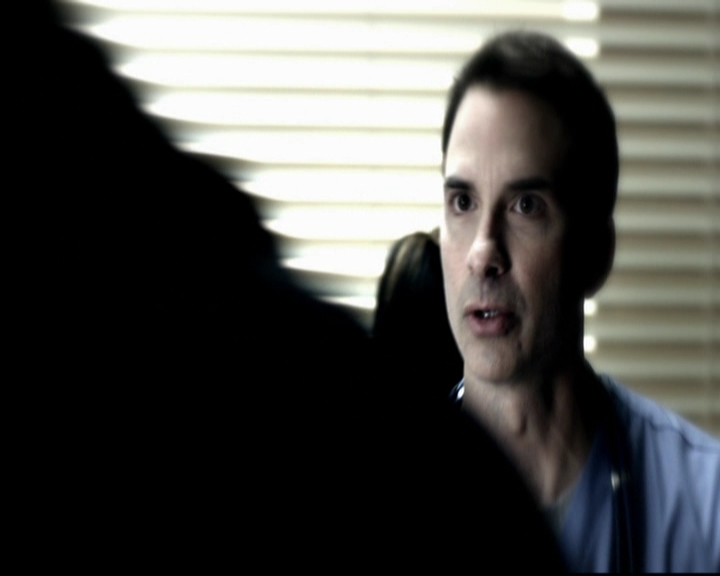 VampireDiariesWorld-dot-org_5x17RescueMe0068.jpg