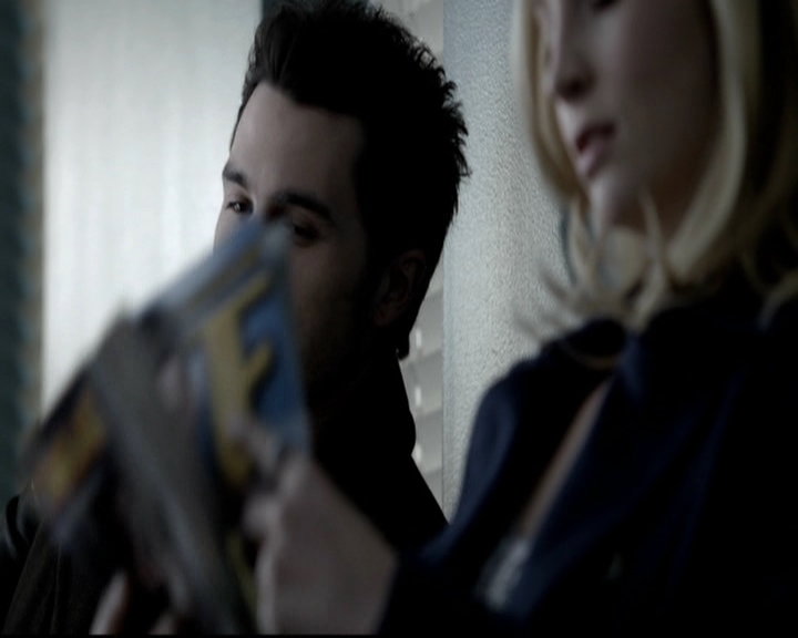VampireDiariesWorld-dot-org_5x17RescueMe0522.jpg