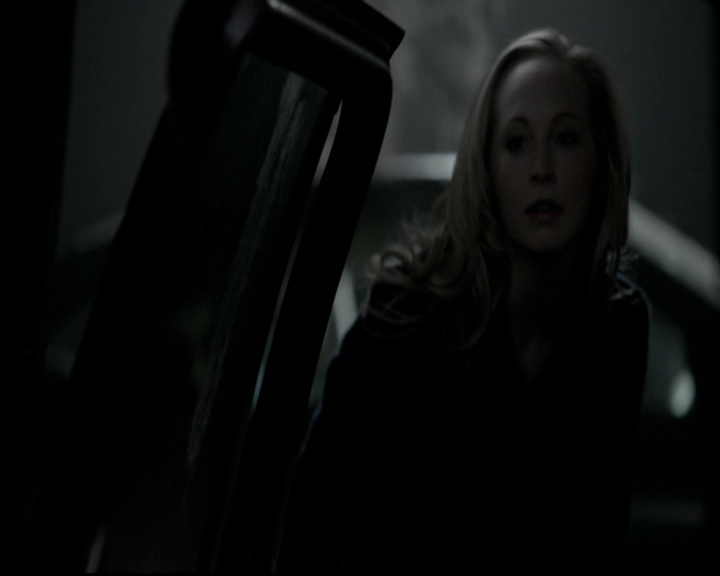 VampireDiariesWorld-dot-org_5x17RescueMe1900.jpg