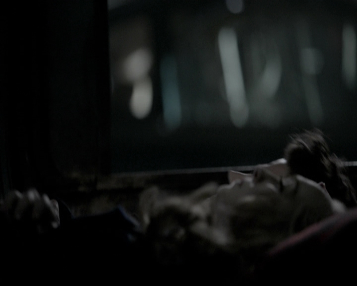 VampireDiariesWorld-dot-org_5x17RescueMe1904.jpg