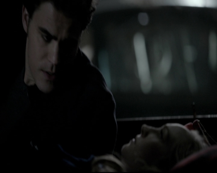 VampireDiariesWorld-dot-org_5x17RescueMe1905.jpg
