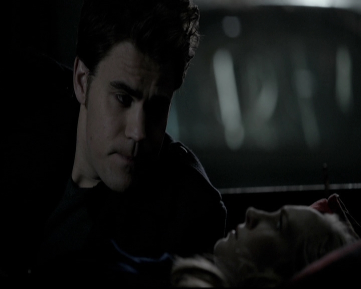 VampireDiariesWorld-dot-org_5x17RescueMe1914.jpg