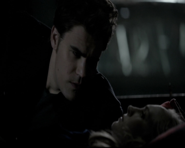 VampireDiariesWorld-dot-org_5x17RescueMe1916.jpg