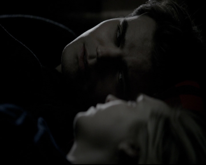 VampireDiariesWorld-dot-org_5x17RescueMe1941.jpg