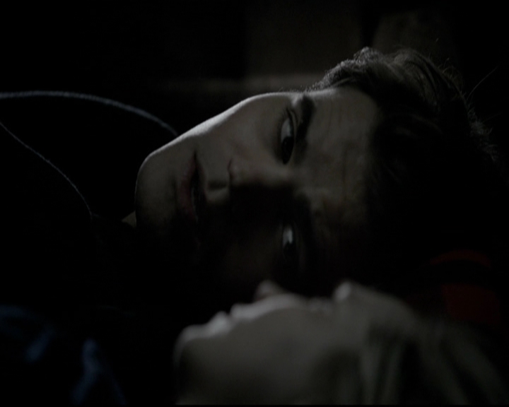 VampireDiariesWorld-dot-org_5x17RescueMe1944.jpg