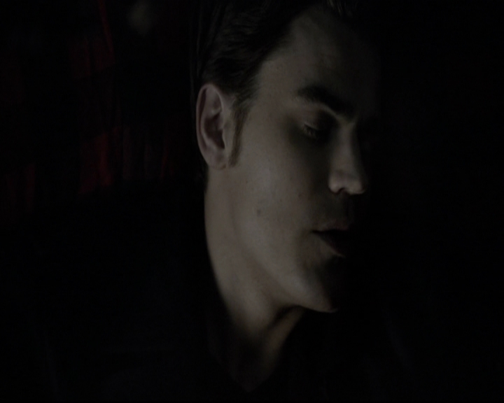 VampireDiariesWorld-dot-org_5x17RescueMe1985.jpg