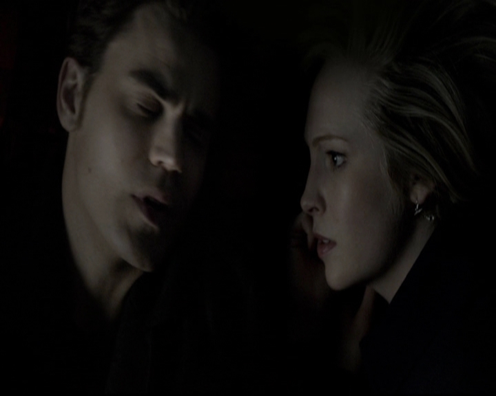 VampireDiariesWorld-dot-org_5x17RescueMe2009.jpg