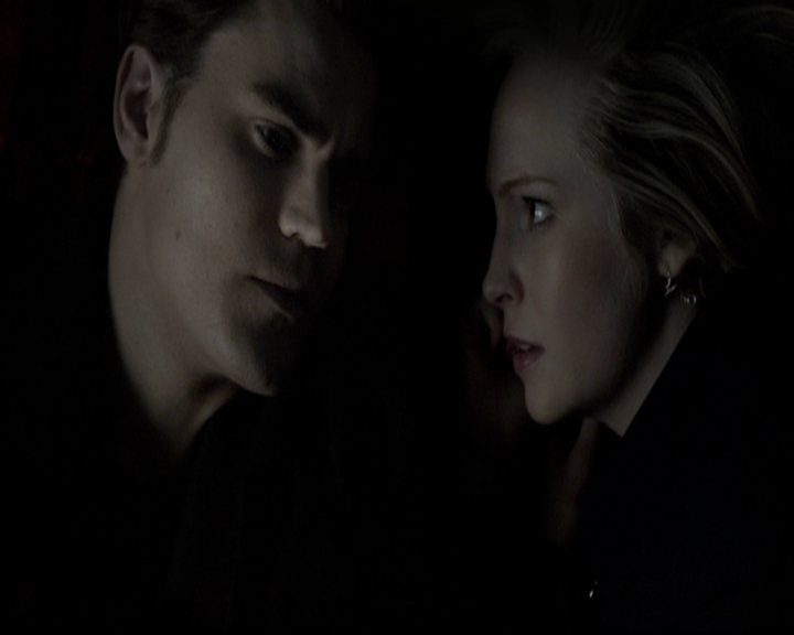 VampireDiariesWorld-dot-org_5x17RescueMe2013.jpg VampireDiariesWorld-dot-org_5x17RescueMe2013.jpg