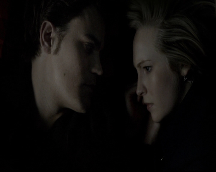 VampireDiariesWorld-dot-org_5x17RescueMe2024.jpg