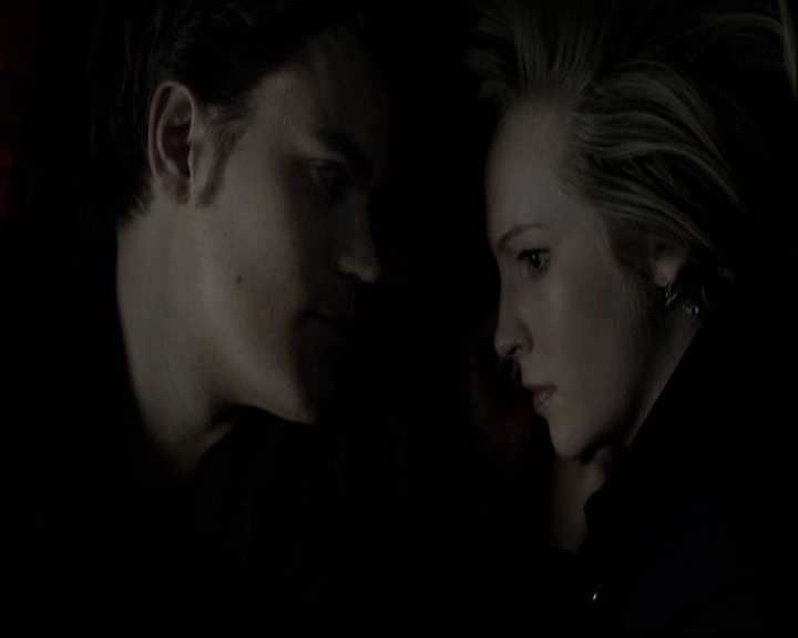 VampireDiariesWorld-dot-org_5x17RescueMe2025.jpg