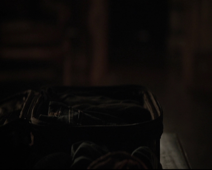 VampireDiariesWorld-dot-org_5x17RescueMe2049.jpg