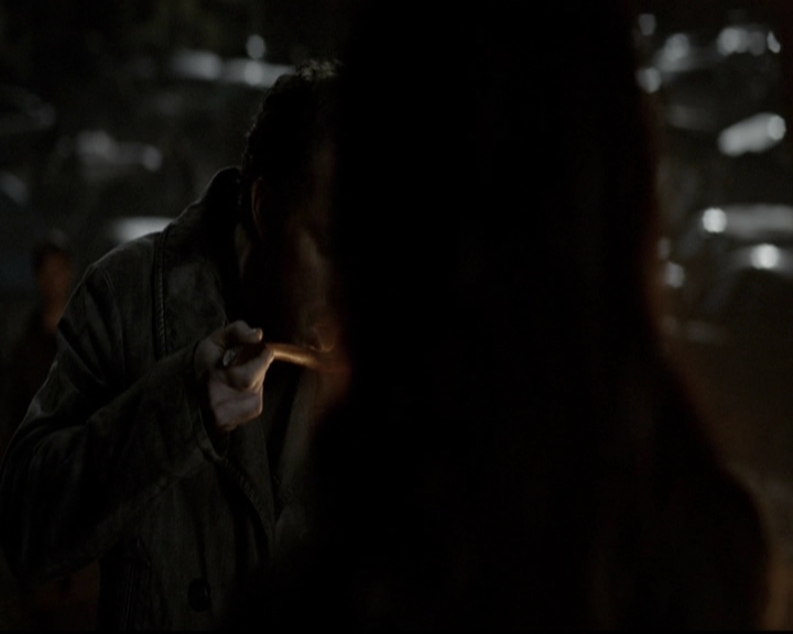 VampireDiariesWorld-dot-org_5x17RescueMe2210.jpg