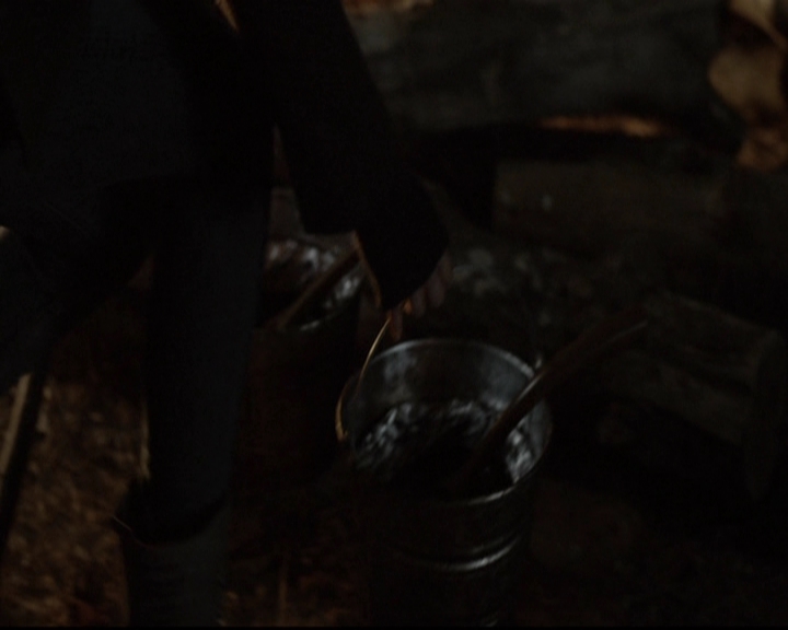 VampireDiariesWorld-dot-org_5x17RescueMe2221.jpg