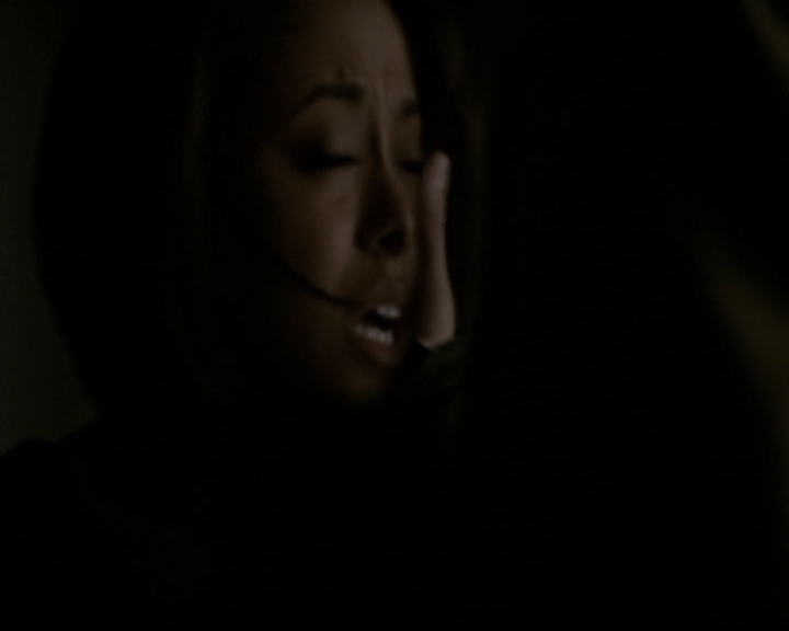 VampireDiariesWorld-dot-org_5x17RescueMe2270.jpg