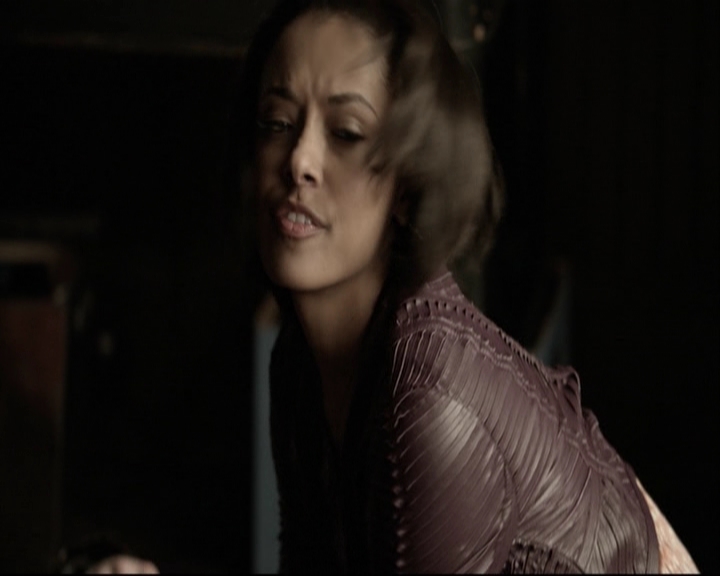 VampireDiariesWorld-dot-org_5x18ResidentEvil-deletedscenes0006.jpg
