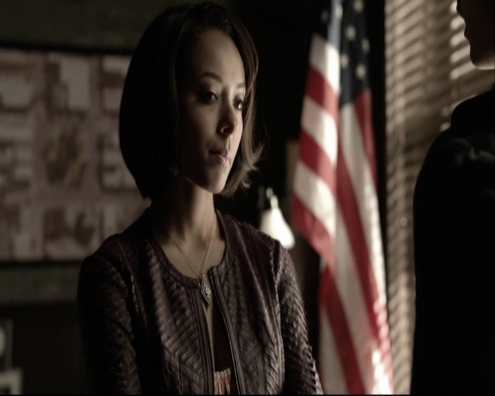 VampireDiariesWorld-dot-org_5x18ResidentEvil-deletedscenes0042.jpg