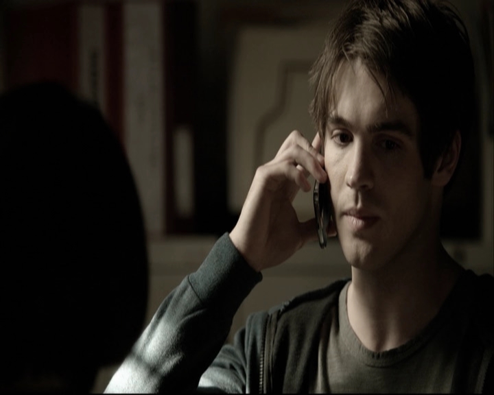 VampireDiariesWorld-dot-org_5x18ResidentEvil-deletedscenes0045.jpg