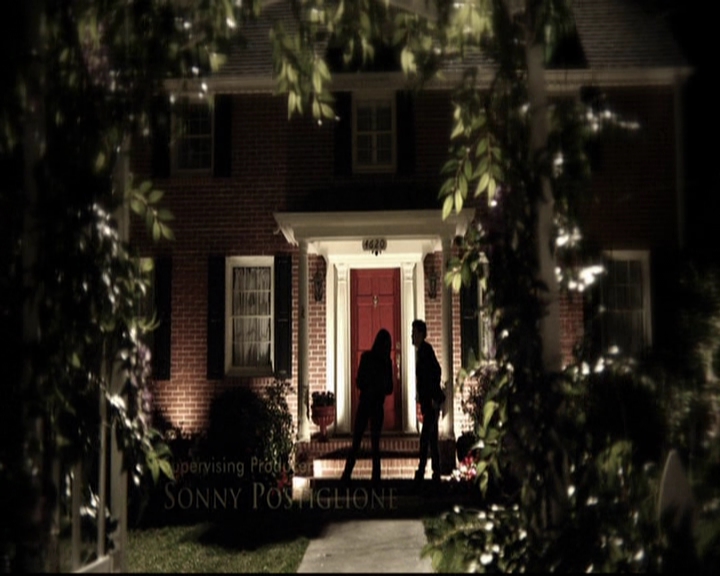 VampireDiariesWorld-dot-org_5x18ResidentEvil0214.jpg