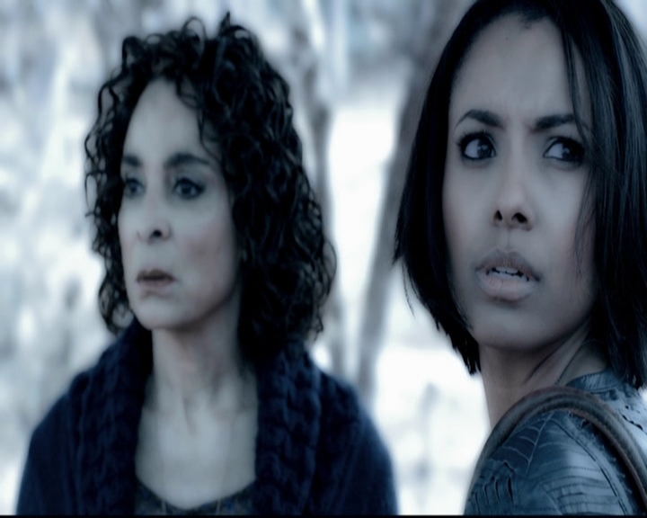 VampireDiariesWorld-dot-org_5x18ResidentEvil0402.jpg