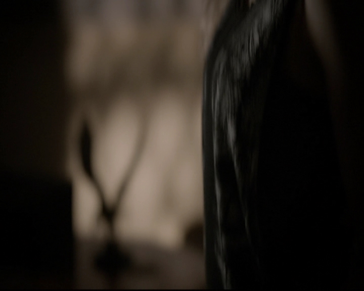 VampireDiariesWorld-dot-org_5x18ResidentEvil0416.jpg