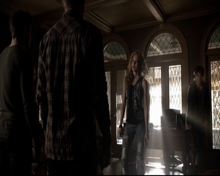VampireDiariesWorld-dot-org_5x18ResidentEvil0425.jpg