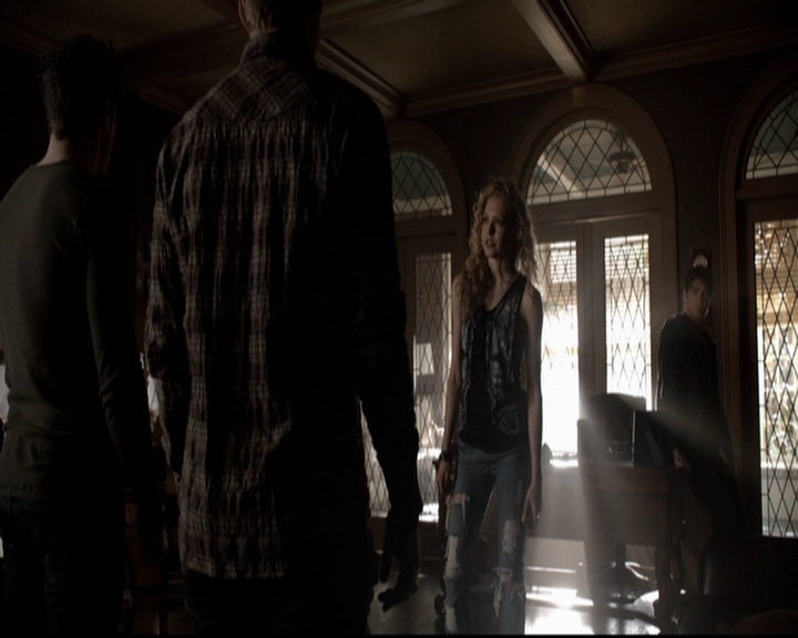 VampireDiariesWorld-dot-org_5x18ResidentEvil0427.jpg