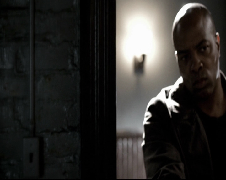 VampireDiariesWorld-dot-org_5x18ResidentEvil0507.jpg