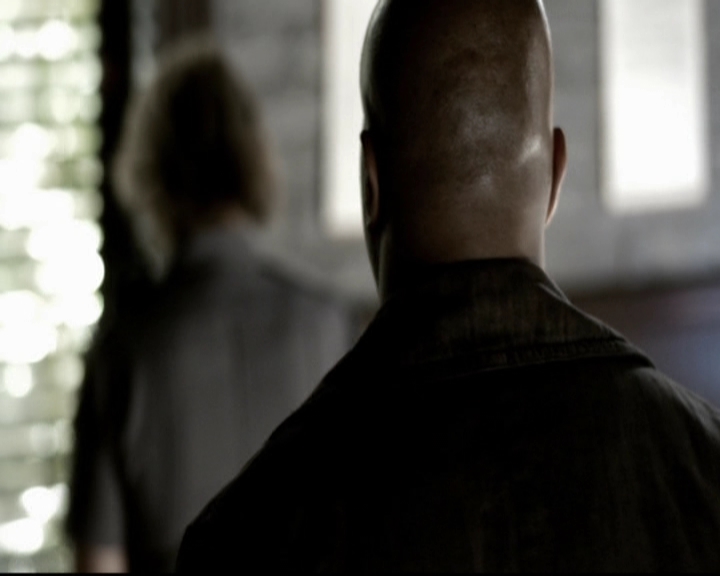 VampireDiariesWorld-dot-org_5x18ResidentEvil0517.jpg