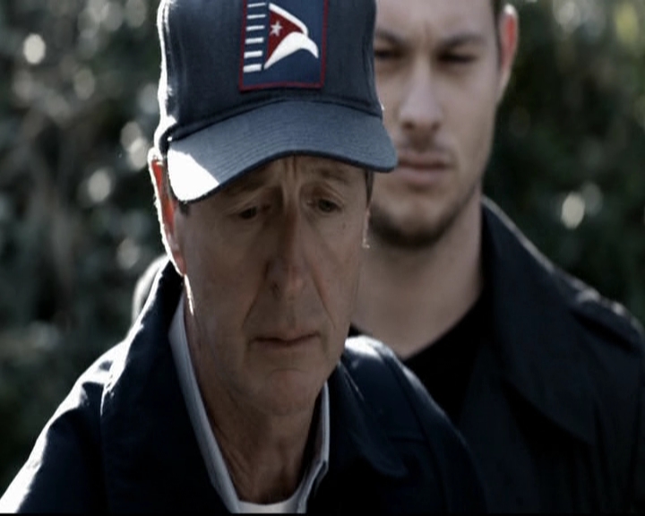 VampireDiariesWorld-dot-org_5x18ResidentEvil0521.jpg