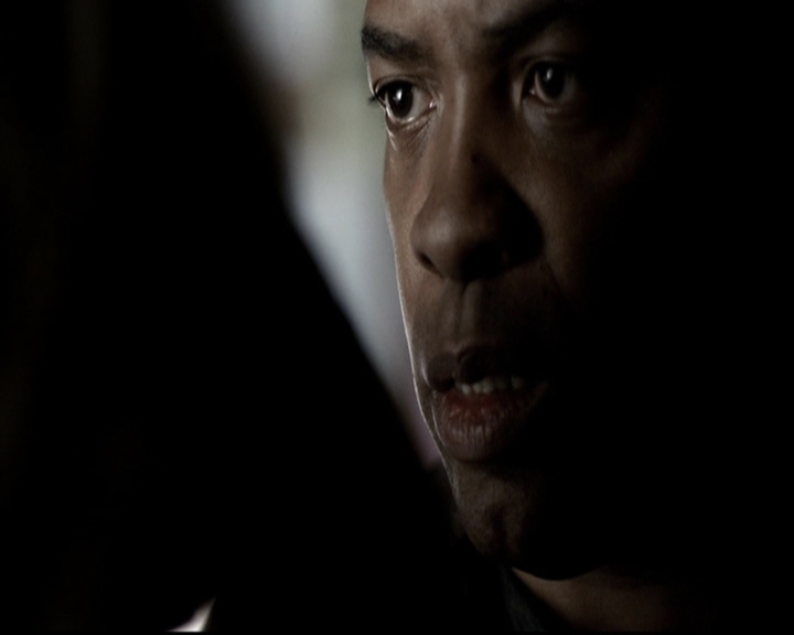VampireDiariesWorld-dot-org_5x18ResidentEvil0527.jpg