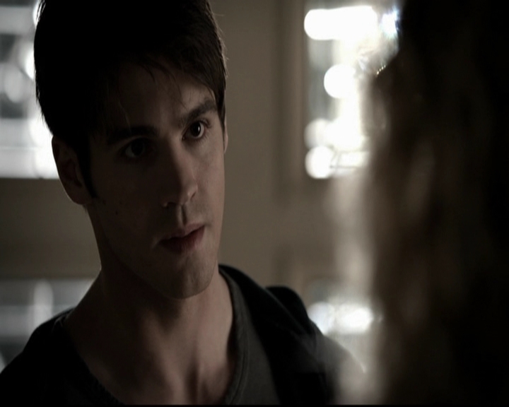 VampireDiariesWorld-dot-org_5x18ResidentEvil0707.jpg
