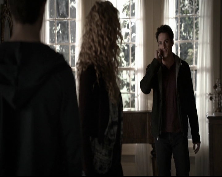 VampireDiariesWorld-dot-org_5x18ResidentEvil0713.jpg