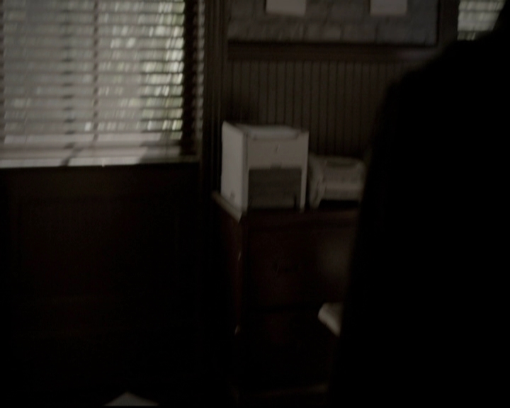 VampireDiariesWorld-dot-org_5x18ResidentEvil0717.jpg