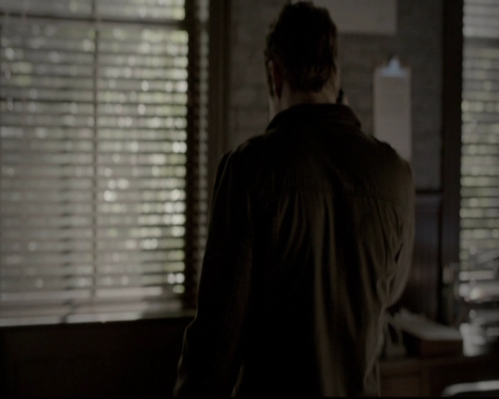 VampireDiariesWorld-dot-org_5x18ResidentEvil0719.jpg