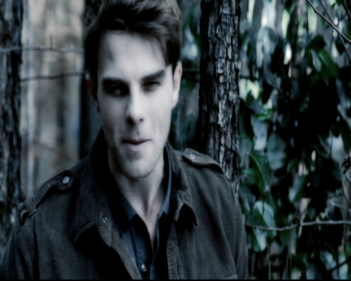 VampireDiariesWorld-dot-org_5x18ResidentEvil0820.jpg