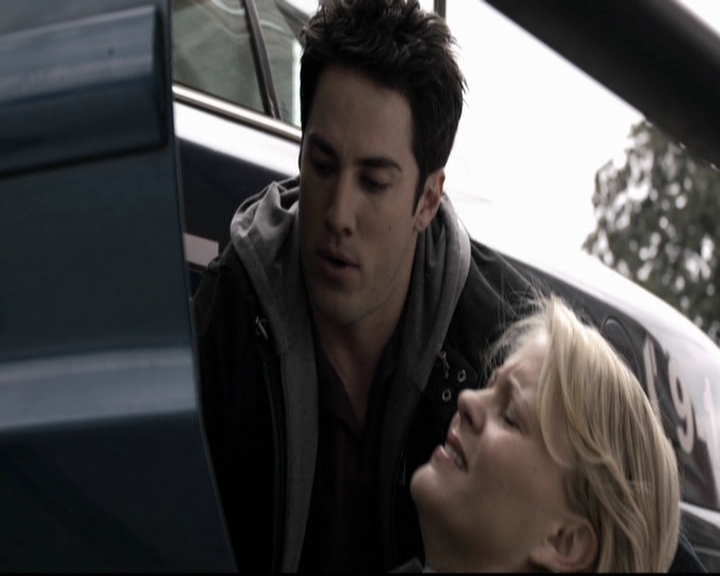 VampireDiariesWorld-dot-org_5x18ResidentEvil1145.jpg VampireDiariesWorld-dot-org_5x18ResidentEvil1145.jpg