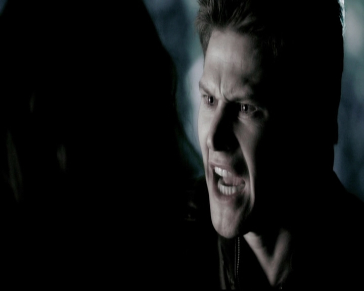 VampireDiariesWorld-dot-org_5x18ResidentEvil1451.jpg