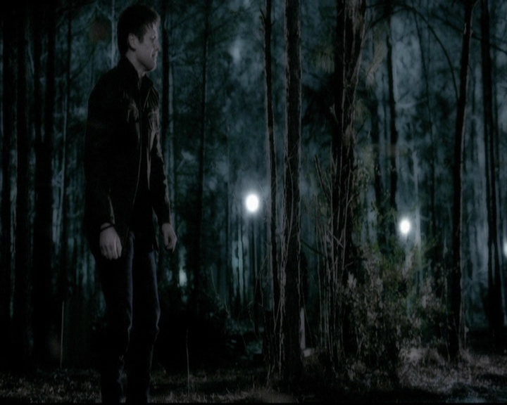 VampireDiariesWorld-dot-org_5x18ResidentEvil1488.jpg