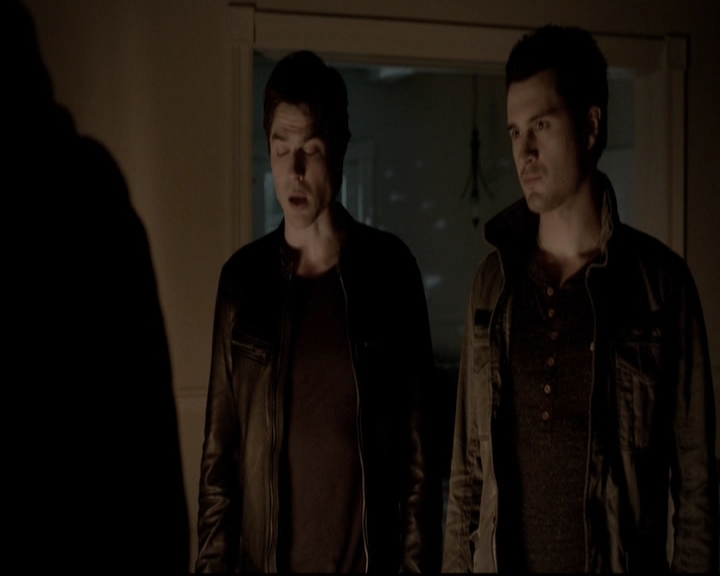 VampireDiariesWorld-dot-org_5x18ResidentEvil1589.jpg