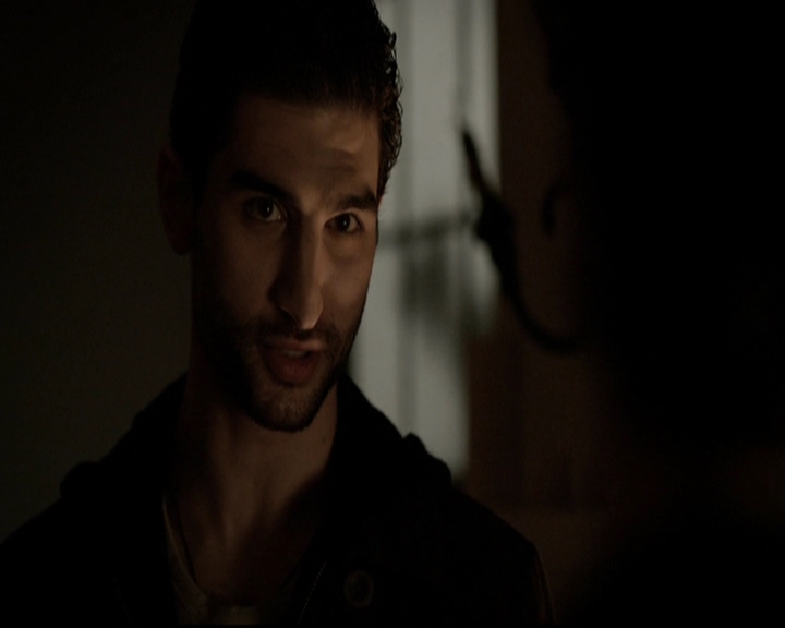 VampireDiariesWorld-dot-org_5x18ResidentEvil1606.jpg