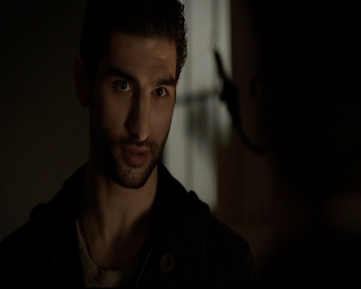 VampireDiariesWorld-dot-org_5x18ResidentEvil1607.jpg