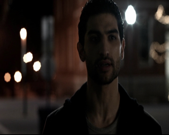 VampireDiariesWorld-dot-org_5x18ResidentEvil1640.jpg