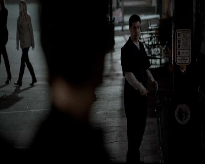 VampireDiariesWorld-dot-org_5x18ResidentEvil1682.jpg