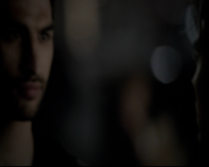 VampireDiariesWorld-dot-org_5x18ResidentEvil1685.jpg