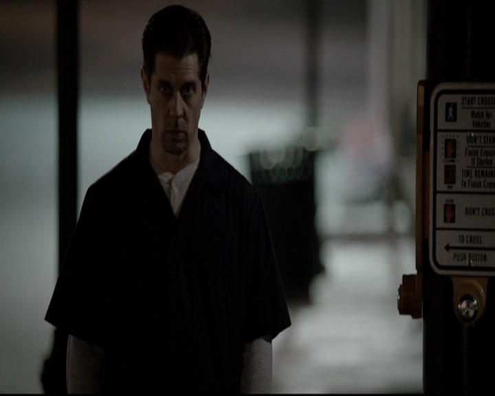 VampireDiariesWorld-dot-org_5x18ResidentEvil1696.jpg